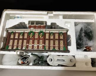 Dept 56 Kensington Palace