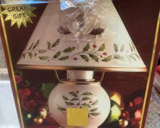 Lenox Holly Candle Lamp
