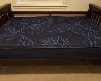 Woodend Daybed