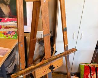 Easel