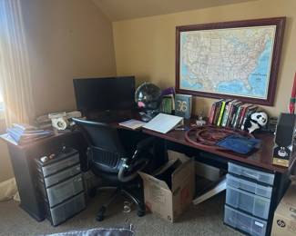Desk with return