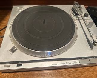 Vintage Sony PS-T22 turntable