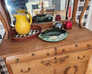Victorian Antique Quartersawn Oak/Tiger Oak Sideboard/Buffet with Mirror. 