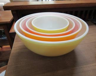 Pyrex set