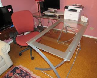 Contemporary L-shaped desk