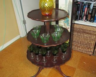Triple piecrust table