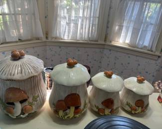 Mushroom canisters