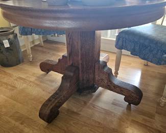 oak pedestal table