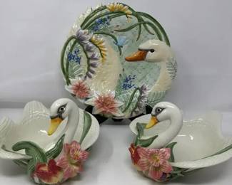 Fitz  Floyd Swan Tulip 9 12 Bowl  10 12 Plate