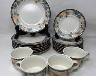 Mikasa  Intaglio  Garden Harvest  8 12 Salad Plate Set Of 11  6 12 Saucer Set Of 1  4 Cups