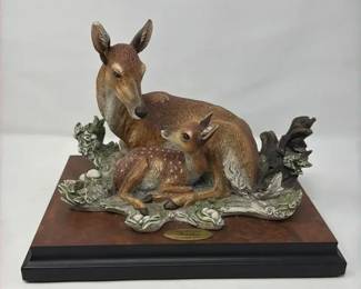 Giuseppe Armani  Florence  Bonding  Deer  Doe Statue