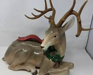 Fitz  Floyd Holiday Leaves Resting Reindeer Cookie Jar