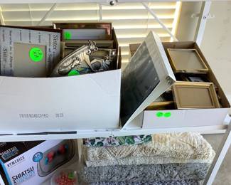 Different sizes of picture frames,