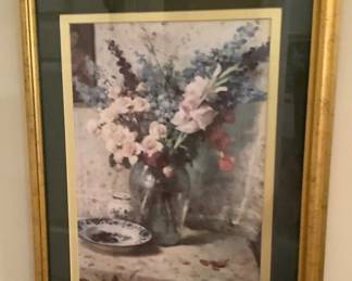 Lovely pucture with flowers and blue and white bowl.