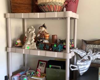 Books, decorative items,Angel, brown tray.