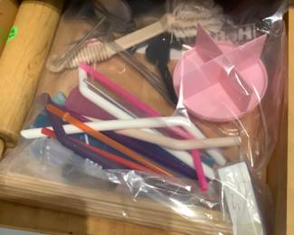 More utensils.