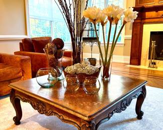 Square coffee table 