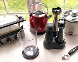 Small Appliance Lot CUISINART, BREVILLE, KITCHENAID
