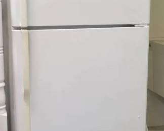 GE Refrigerator