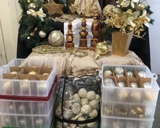 Glorious Gold Christmas