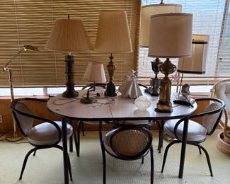 Lamps and vintage furniture 
