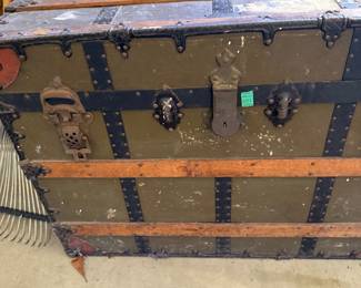 Antique trunk 