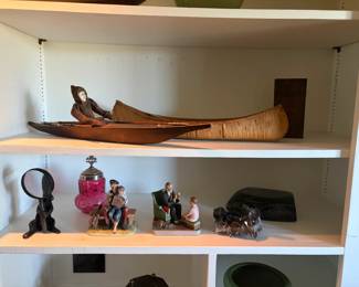 Canoes figurines