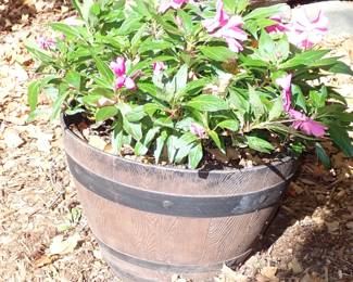 WOOD BARREL PLANTER