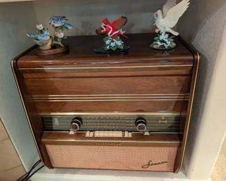 Telefunk Sonata Tube Radio with Turn Table