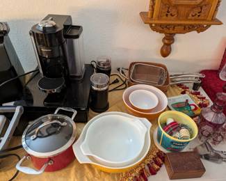 Pyrex Bowls 
