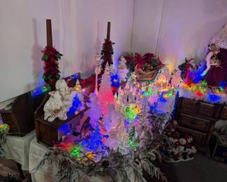 Lighted Christmas Decor