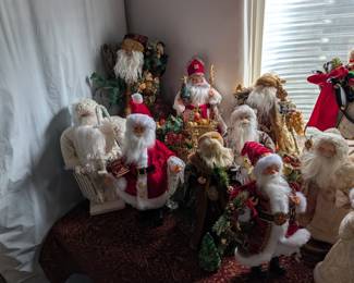 Santa Figurines 