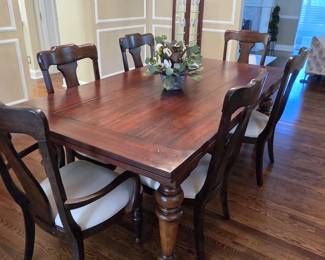 DR Lot #22 - Large Cherry Finish Extendable Dining Table with Turned Legs – 82.5"