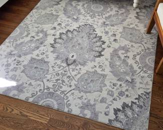 Lot #10 - New York Collection Brooksville Ivory & Gray Floral Area Rug – 5'3" x 7'2" Time left: 17d, 3h, 51m