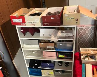 Womens shoes, size 6.5-7 I think