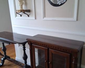 SMALL FURNITURE