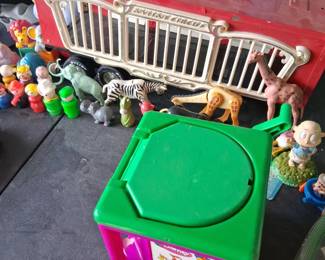 NYLINT TOY AND ASSORTED TOYS