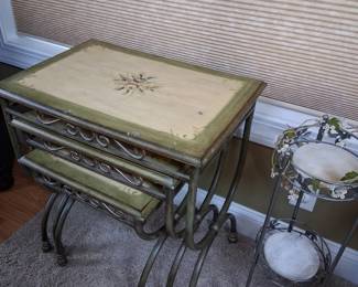 STACKING TABLES