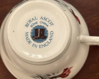 ROYAL ASCOT BONE CHINA BOTTOM