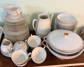 42-Piece Set of Vintage German Eschenbach Bavaria China
