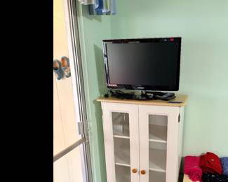 23" Samsung HD TV, Cabinet