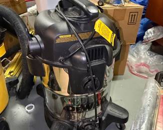 DeWalt Gallon Stainless Steel Wet or Dry Vacuum