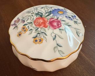 Wedgwood Avebury Bone China Lidded Trinket Box