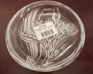 Mikasa Parisian Iris Round Candy Dish