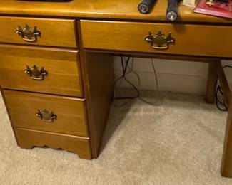 Traditional Maple Finish Writing Desk