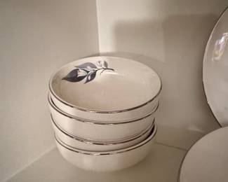 Homer Laughlin 'Lotus Hai' Rhythm Dinnerware Set