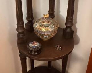 Vintage Ethan Allen Old Tavern Collection Three-Tier Round Stand