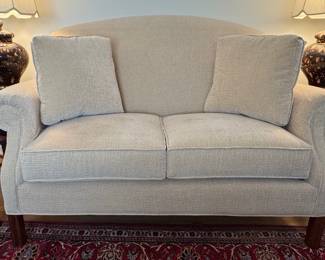 Traditional Rolled-Arm Loveseat