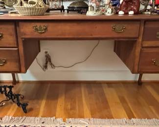 Vintage Queen Anne Style Kneehole Desk