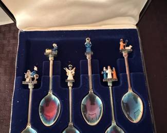 Exquisite Silver-Plated Nativity Collector Spoon Set